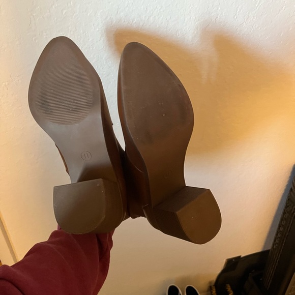 UNIVERSAL THREAD FAUX LEATHER BOOTS - Picture 4 of 5